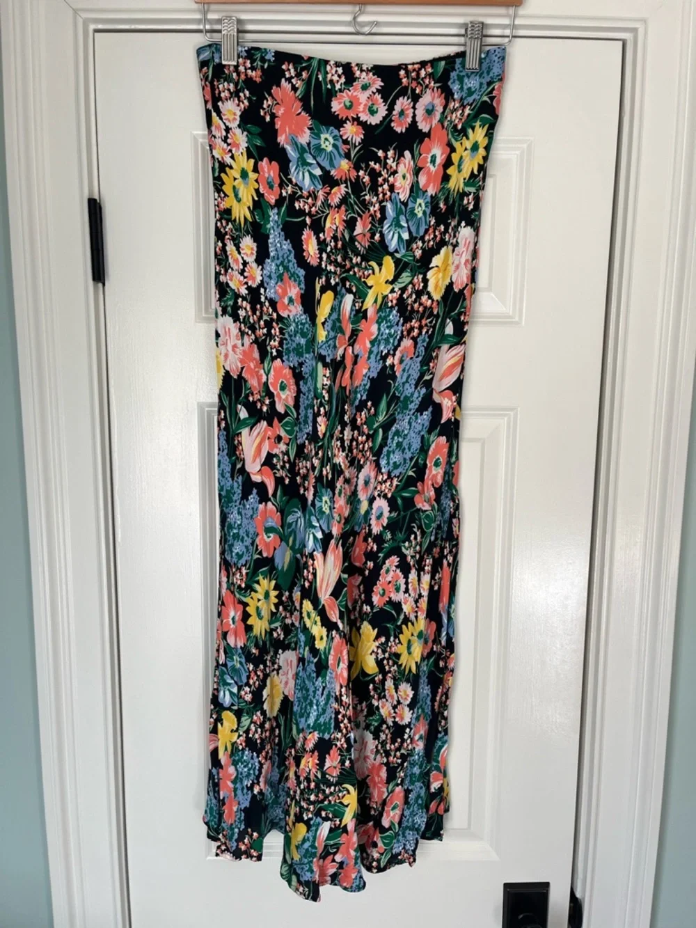 Maeve Floral Maxi Skirt with Vibrant Multi-Color Print Size Small - Picture 2 of 7